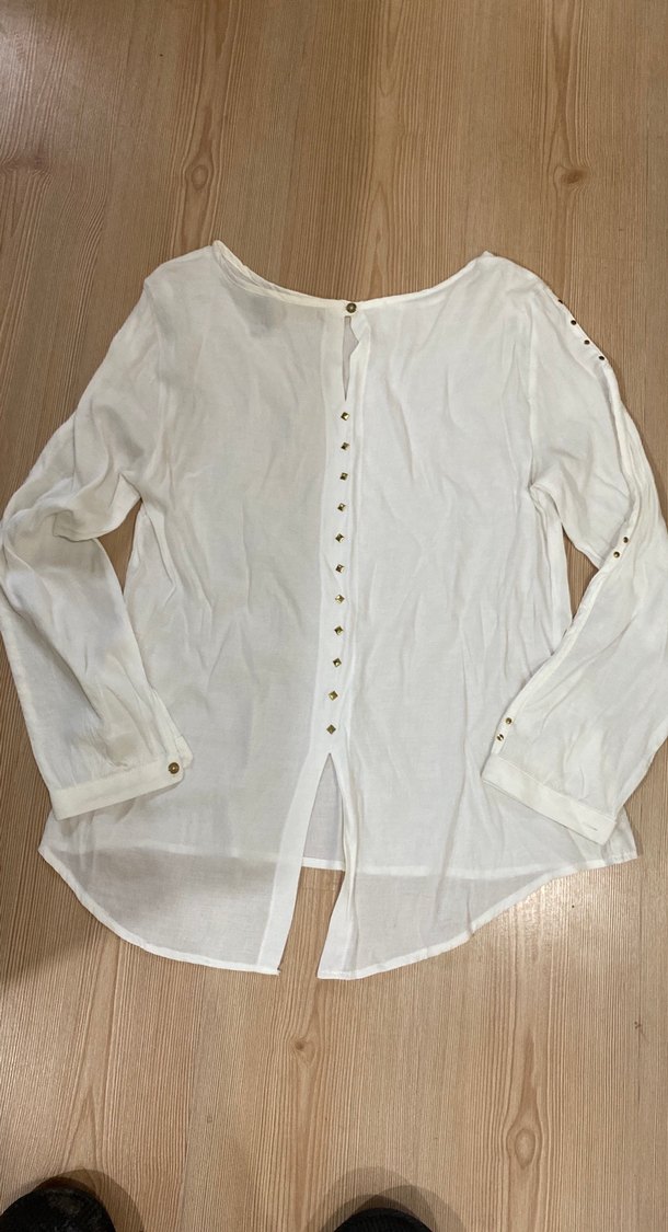 Düğmeli Uzun Kollu Beyaz Keten Bluz - Görsel 2