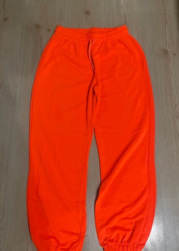 LC Waikiki l