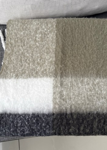 Gri Örgü Yün Kadın Şal - Görsel 3