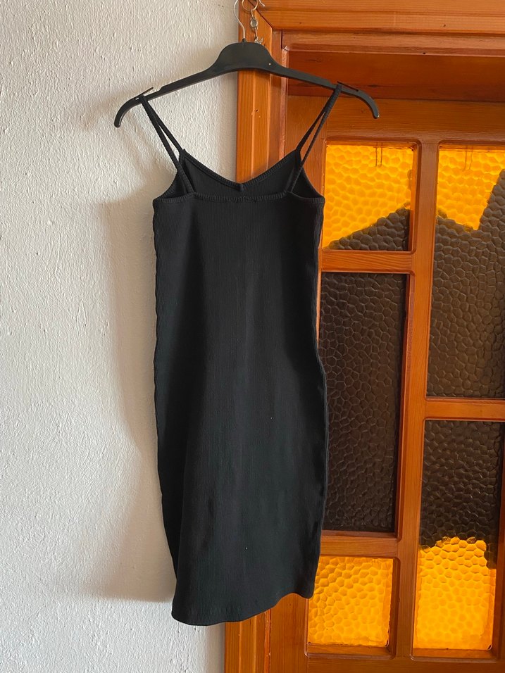 Siyah V Yaka İnce Askılı Midi Elbise - Görsel 2