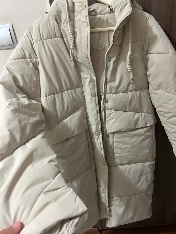 Kadın Beyaz Midi Uzunlukta Kapüşonlu Mont - Görsel 2