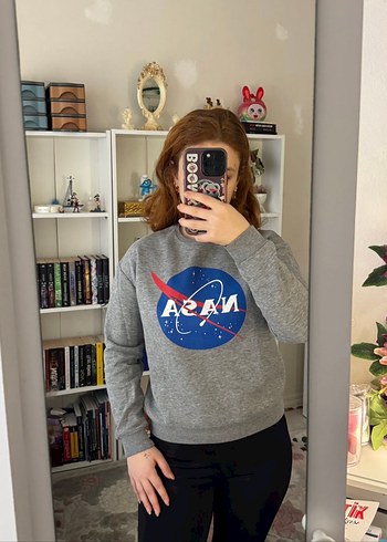Gri NASA Baskılı Kadın Sweatshirt