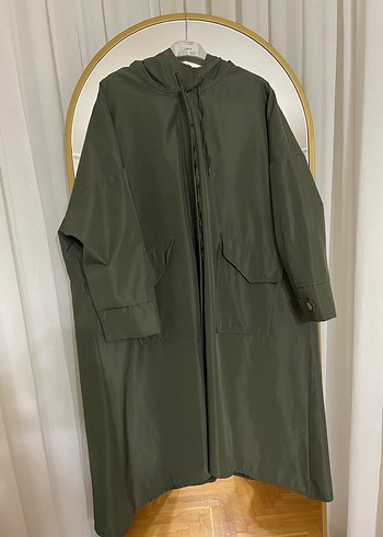 Kapüşonlu Oversize Kadın Yağmurluk - Görsel 2