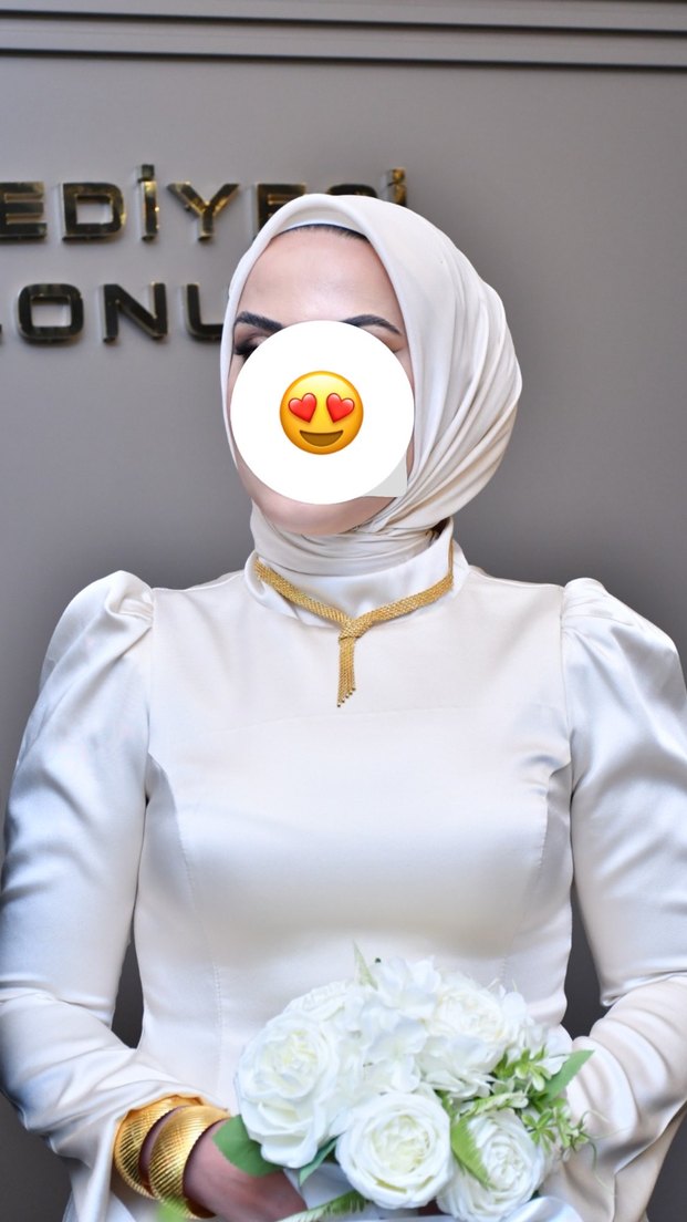 Uzun Kollu Beyaz Sade Gelinlik - Görsel 2