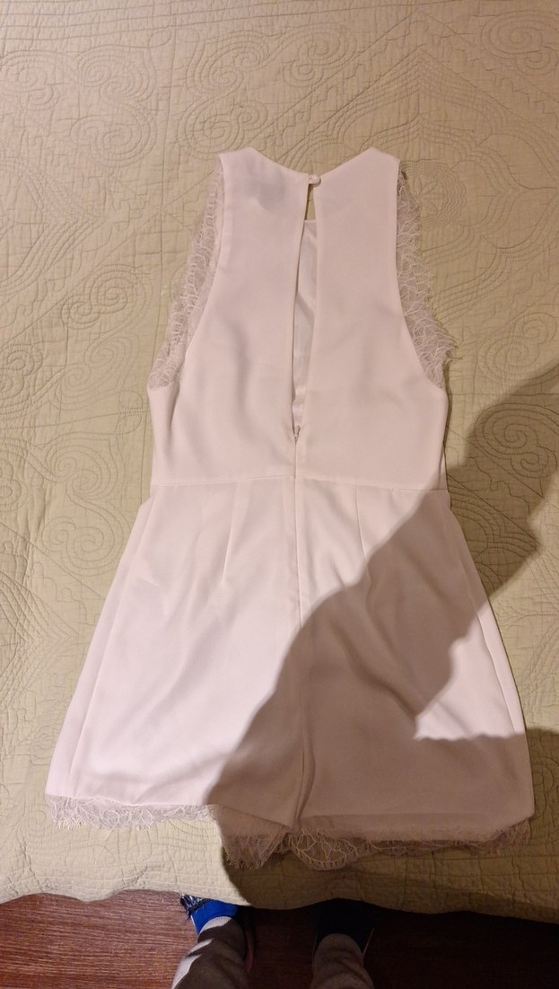 Dantel Detaylı Beyaz Kısa Tulum - Görsel 3