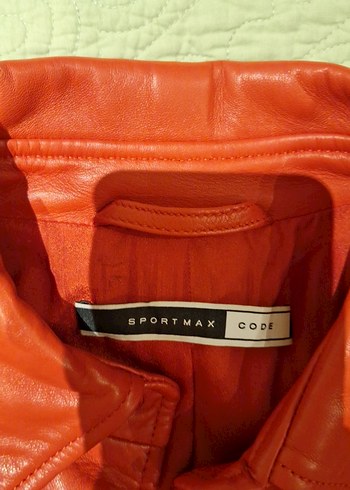 Kadın Kırmızı Düğmeli Deri Ceket. - Görsel 2