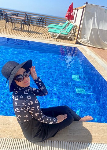 Siyah Batik Desenli Uzun Kollu Kadın Mayo - Görsel 6