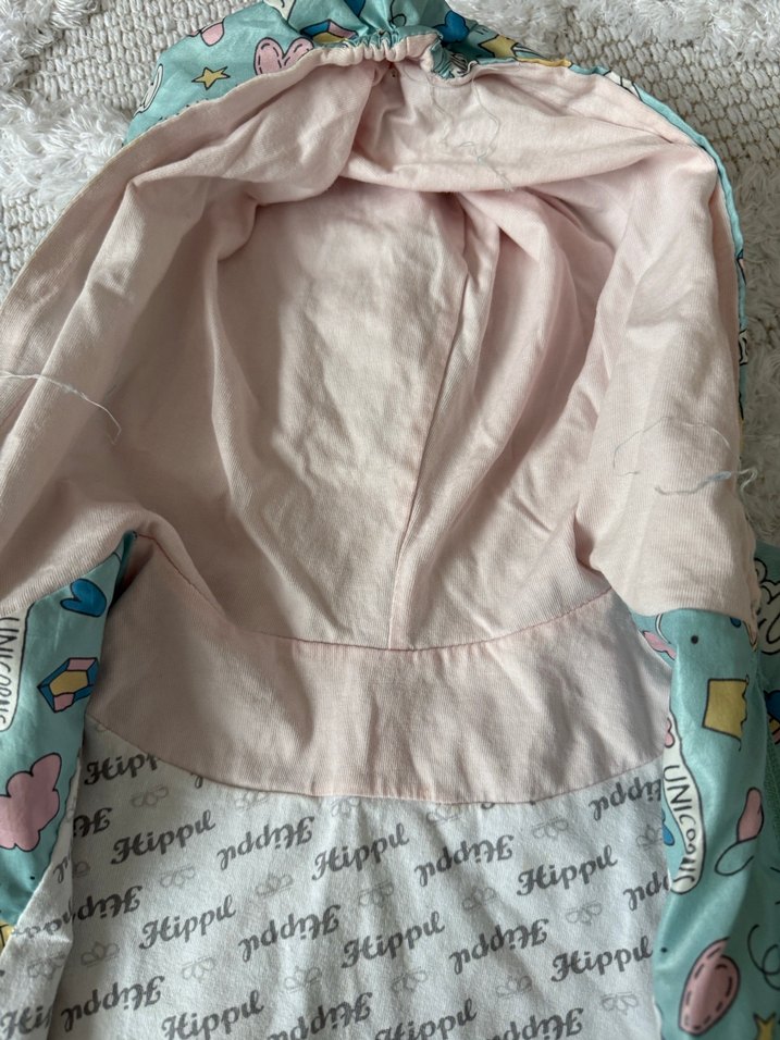 Kız Çocuk Kapüşonlu Baskılı Yağmurluk - Görsel 3