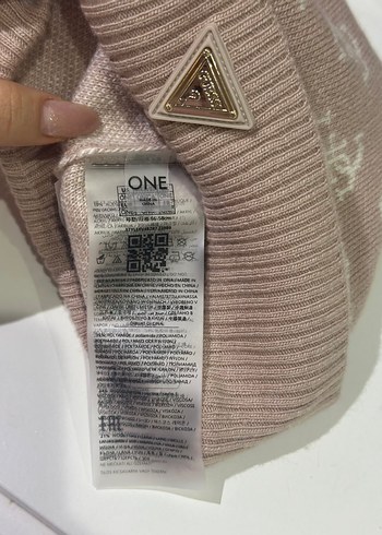 Guess Kadın Bere - Görsel 3