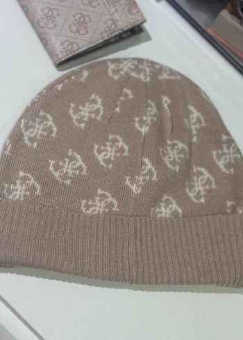 Guess Kadın Bere - Görsel 2