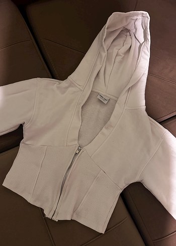 Beyaz V Yaka Fermuarlı Kadın Sweatshirt - Görsel 2