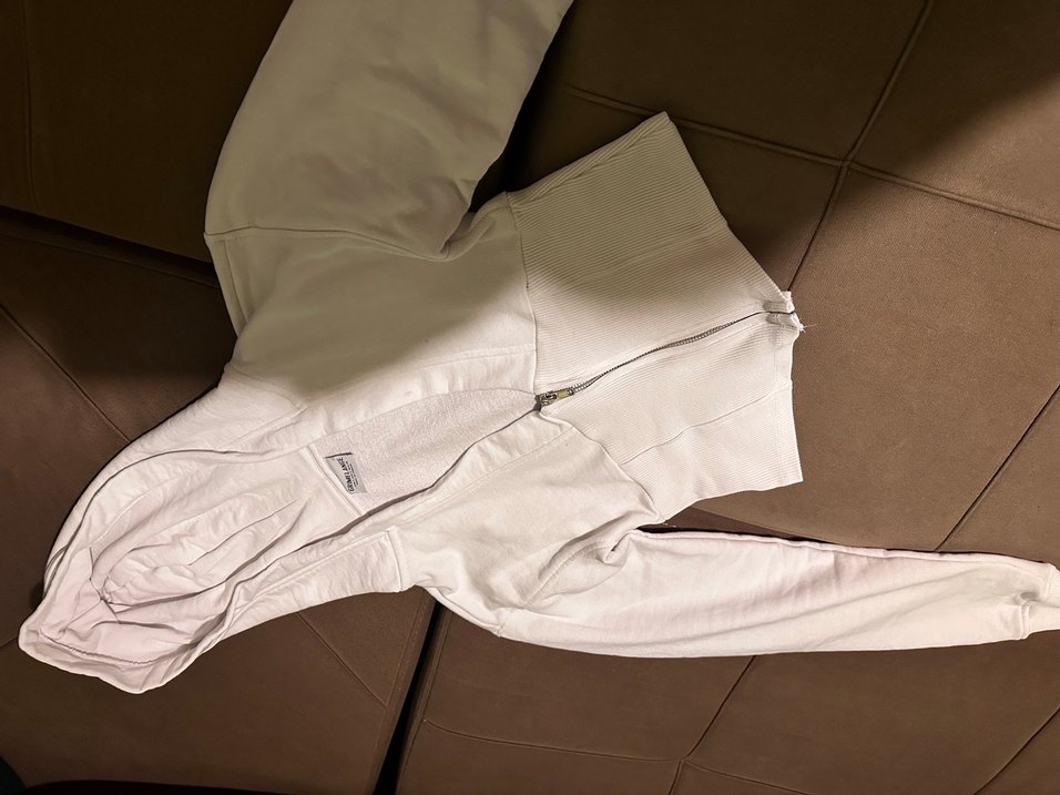 Beyaz V Yaka Fermuarlı Kadın Sweatshirt - Görsel 4