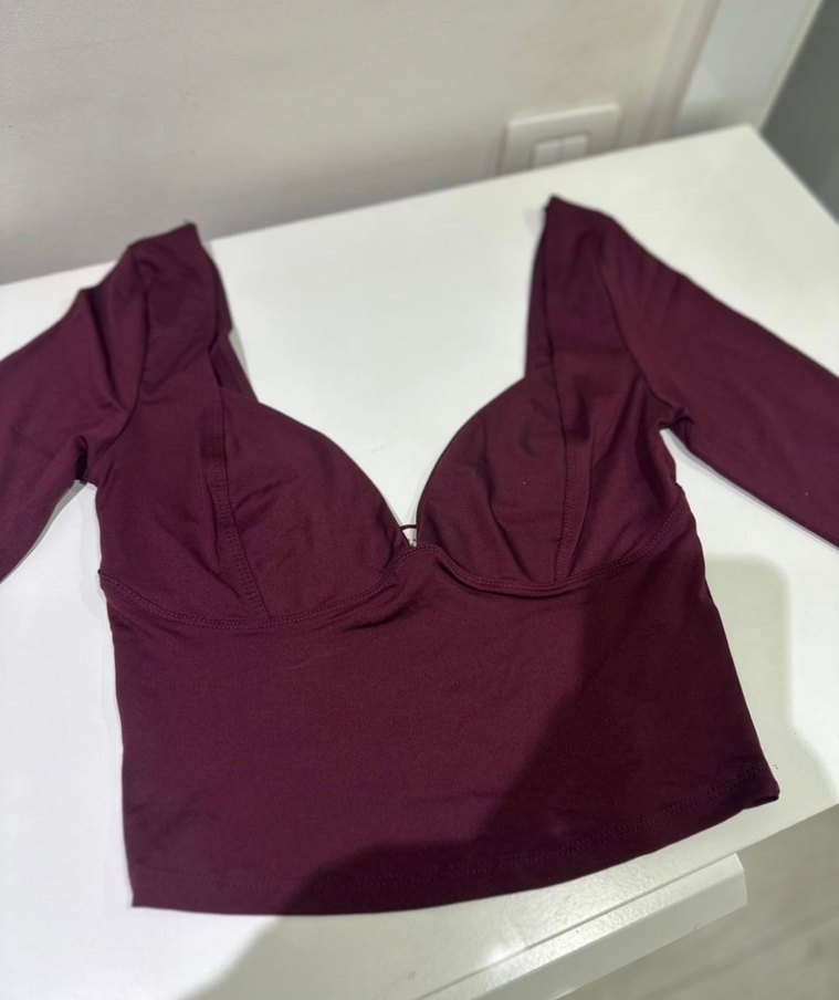 Stradivarius V Yaka Bordo Crop Bluz - Görsel 4