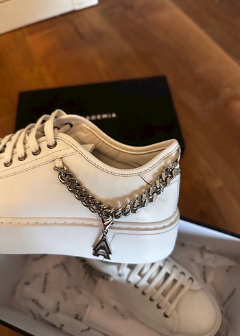 Academia Beyaz Deri Zincir Detaylı Kadın Sneakers - Görsel 2