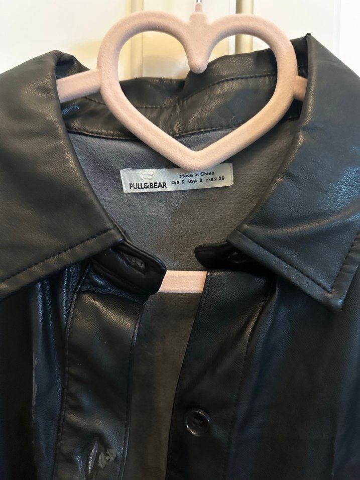 Pull Bear Siyah Deri Gömlek - Görsel 2