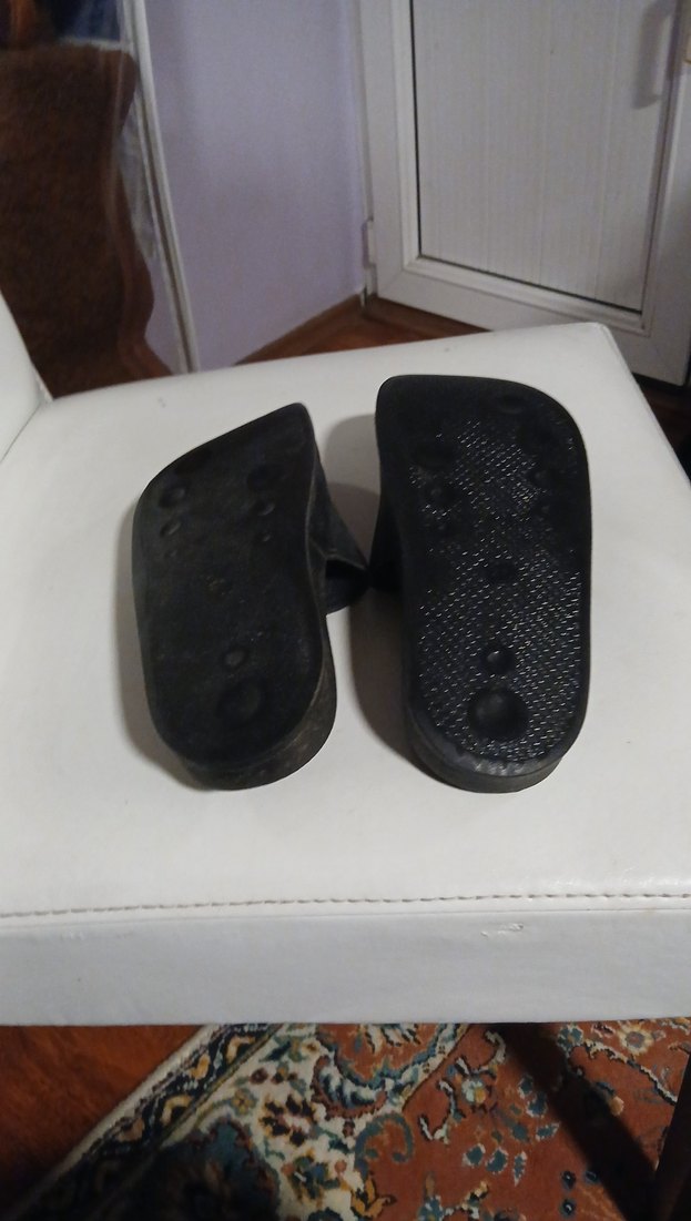 Siyah Baskılı Tokalı Erkek Terlik - Görsel 3