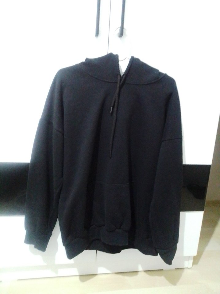 Kadın arkası kelebekli Siyah Kapüşonlu Sweatshirt - Görsel 2