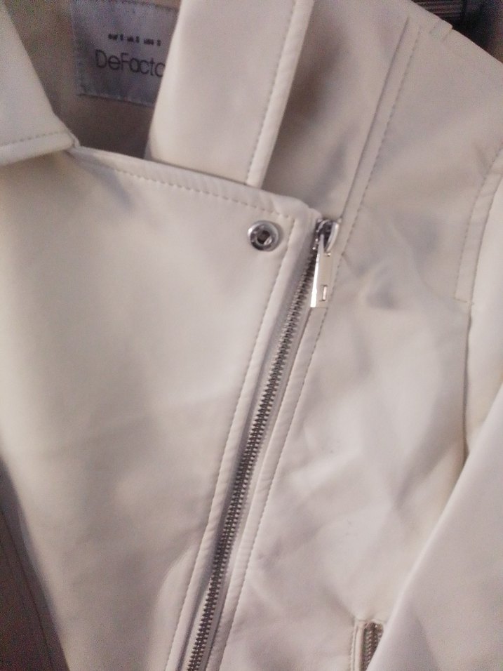 Beyaz Deri Kadın Ceket Fermuarlı - Görsel 3