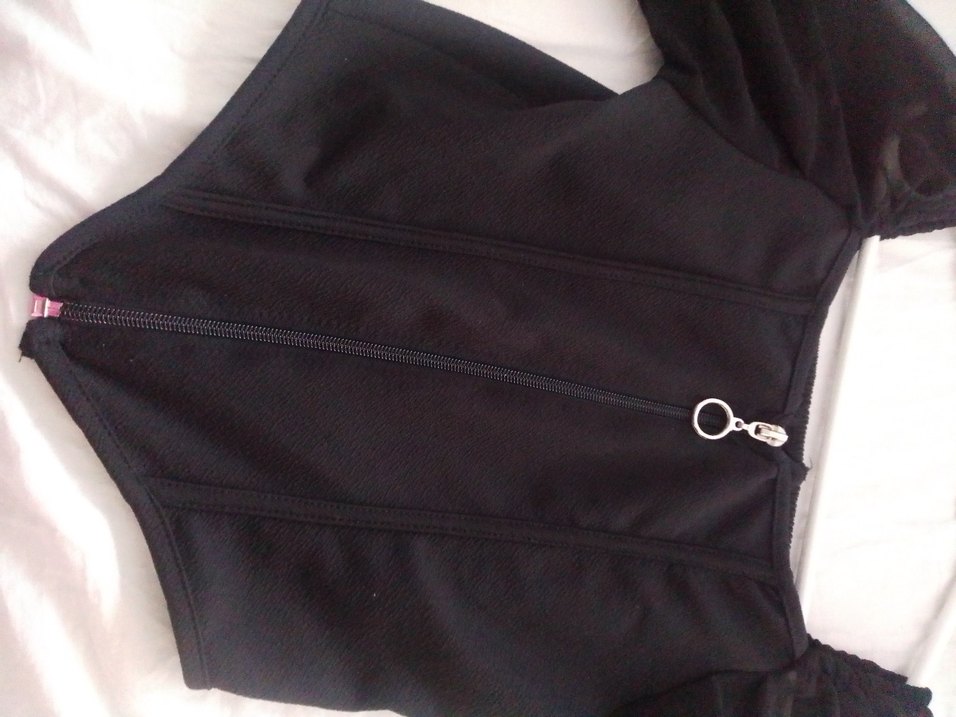 Siyah V Yaka bluz - Görsel 2