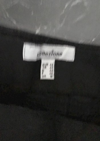 Siyah Piliseli Keten Etek - Görsel 3