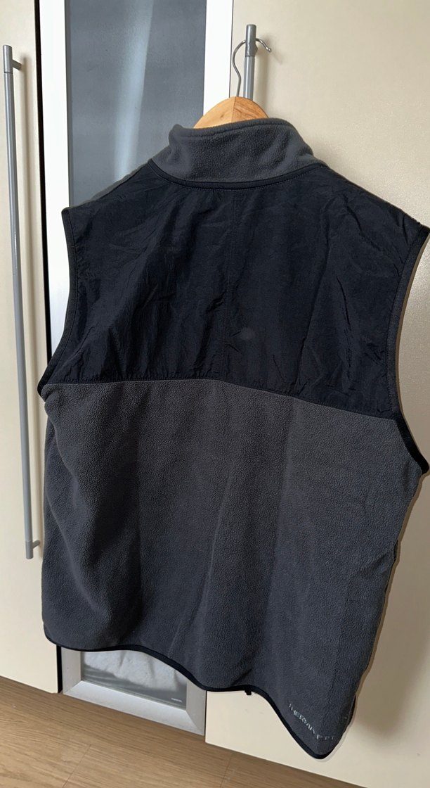 Nike Gri Fermuarlı Terma-Fit Erkek Polar Yelek - Görsel 4