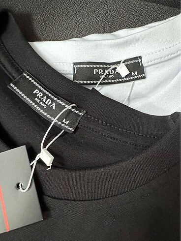 xl Beden beyaz Renk Prada metal amblem