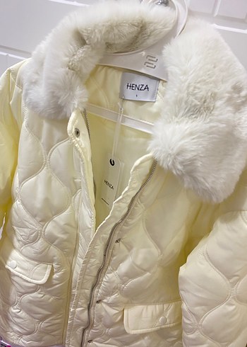 Beyaz Kürklü Kadın Kışlık Ceket - Görsel 2