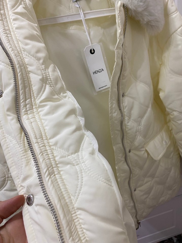 Beyaz Kürklü Kadın Kışlık Ceket - Görsel 3