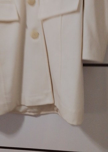 Kürk yakalı Düğmeli Krem Rengi Kaban - Görsel 3