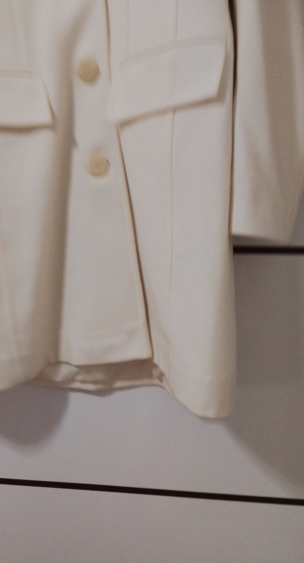 Kürk yakalı Düğmeli Krem Rengi Kaban - Görsel 3