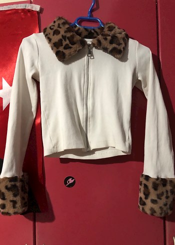Leopar Desenli Kürklü Fermuarli Beyaz Kadin Bluz