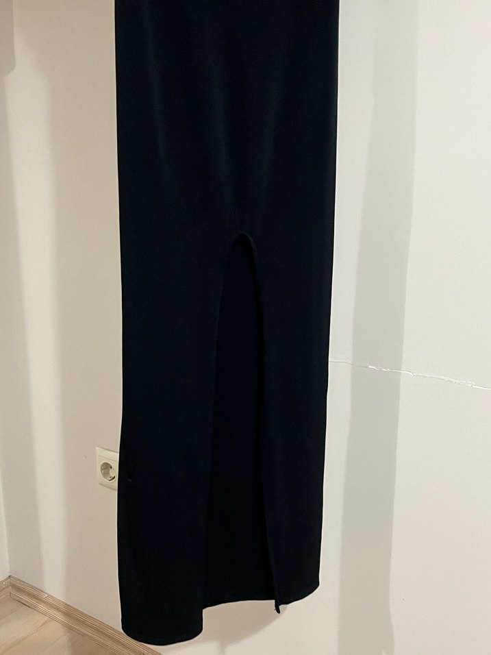 Askılı Siyah Uzun Drapeli Elbise - Görsel 3