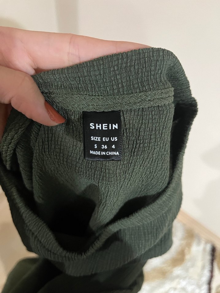 Kadın Koyu Yeşil Keten Kısa Kollu Tişört - Görsel 4