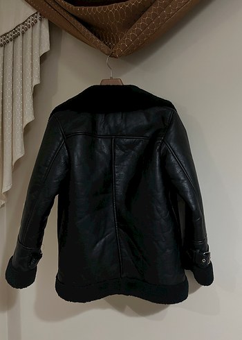 Stradivarius Siyah Kürklü Deri Biker Ceket - Görsel 3