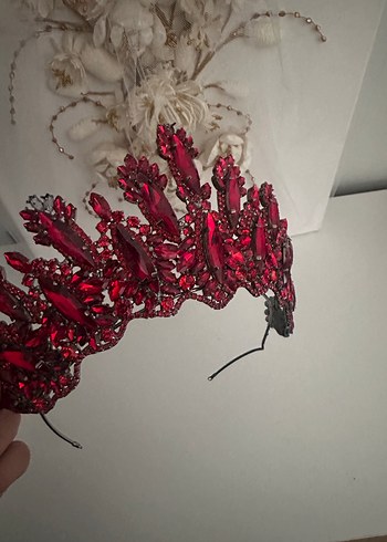 Kırmızı Parlak Taşlı Taç- Kına Tacı - Görsel 3