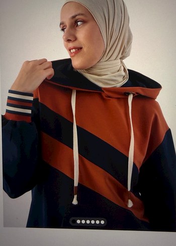 Uzun Lacivert Kapüşonlu Tunik - Görsel 7