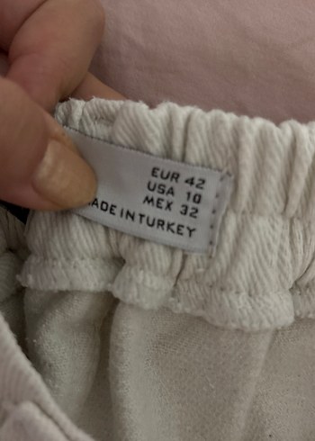 Beyaz Keten Mini Şort - Görsel 3