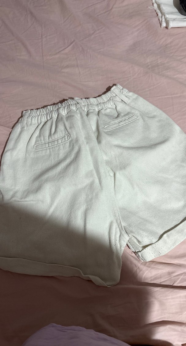 Beyaz Keten Mini Şort - Görsel 2