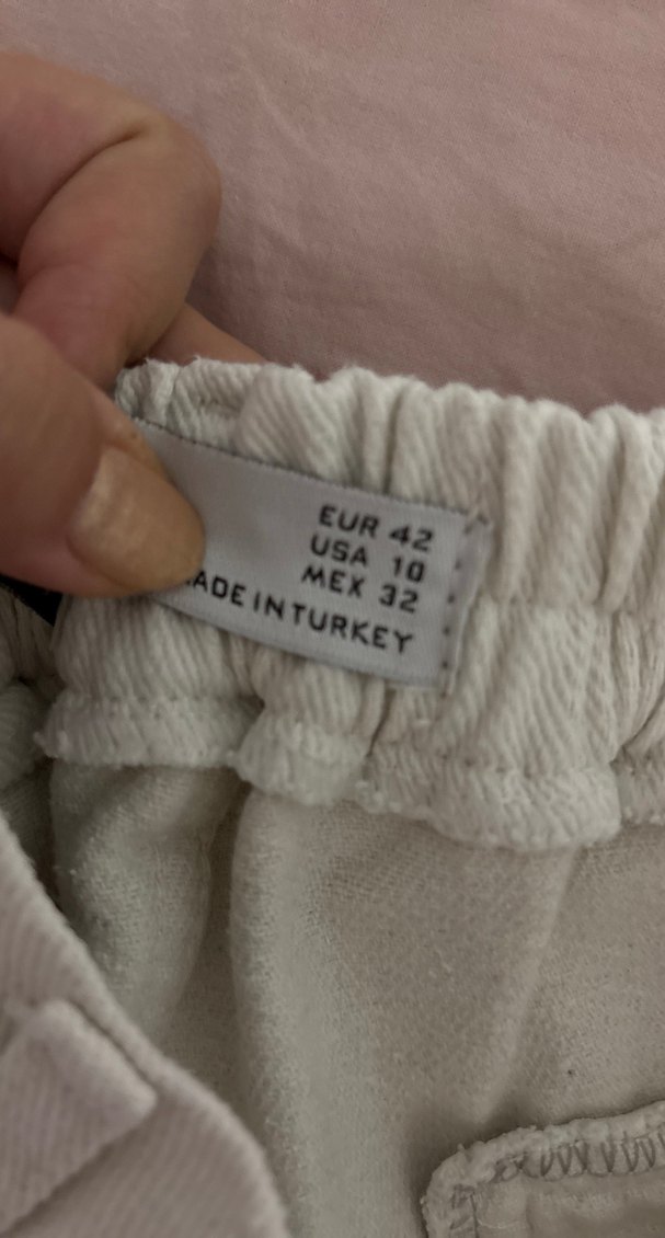 Beyaz Keten Mini Şort - Görsel 3