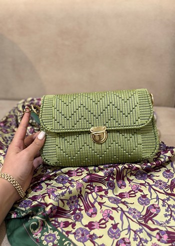 Zara Yeşil Yılan Desenli Kemerli Bohem El Örgüsü Kadın Çanta