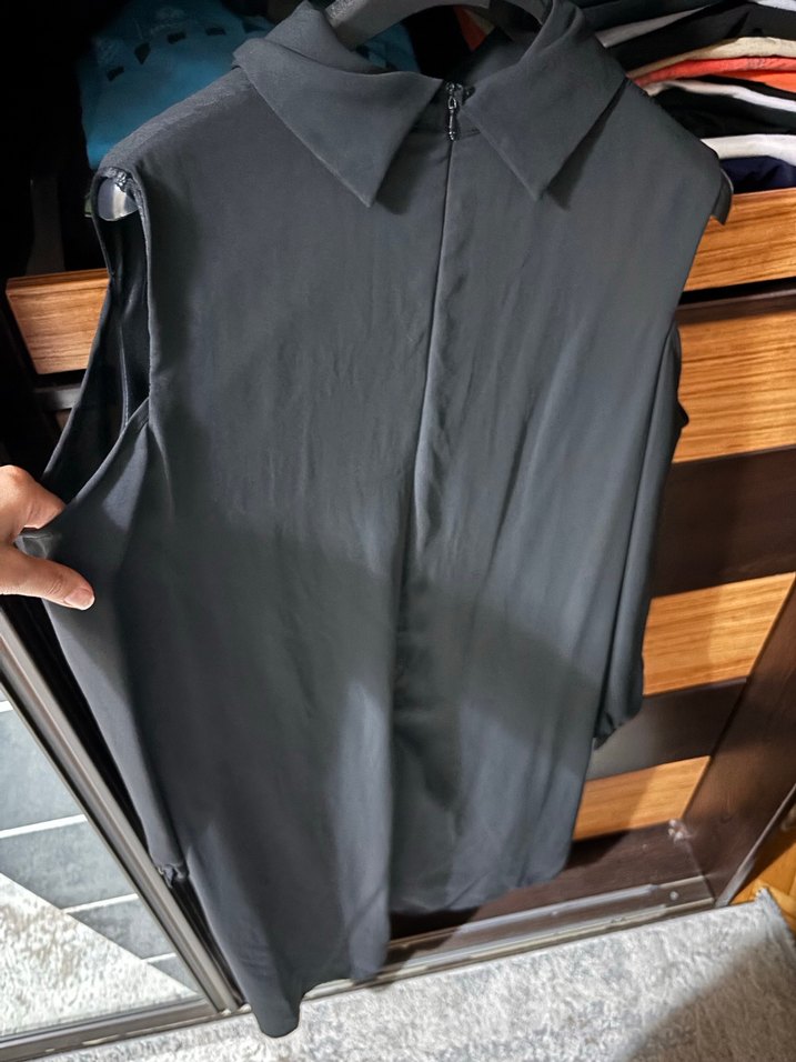 Uzun Siyah V Yakalı Kadın Tunik - Görsel 4