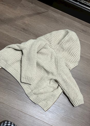 Bej Kapüşonlu Erkek Çocuk Hırka - Görsel 4