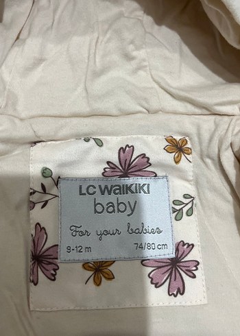 Çiçek Desenli Beyaz Bebek Tulumu - Görsel 2