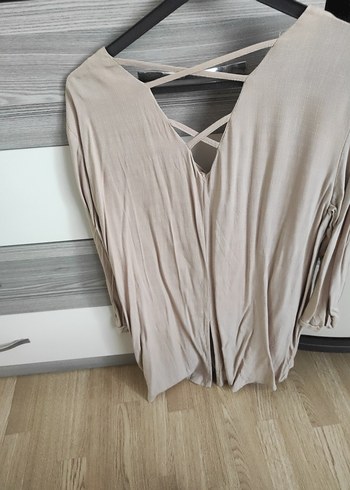 Bej V-Yaka Düğmeli Salaş Kadın Gömlek - Görsel 4