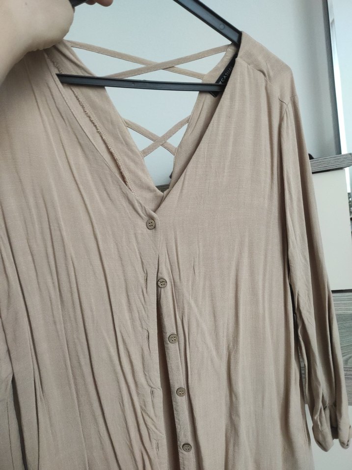 Bej V-Yaka Düğmeli Salaş Kadın Gömlek - Görsel 3