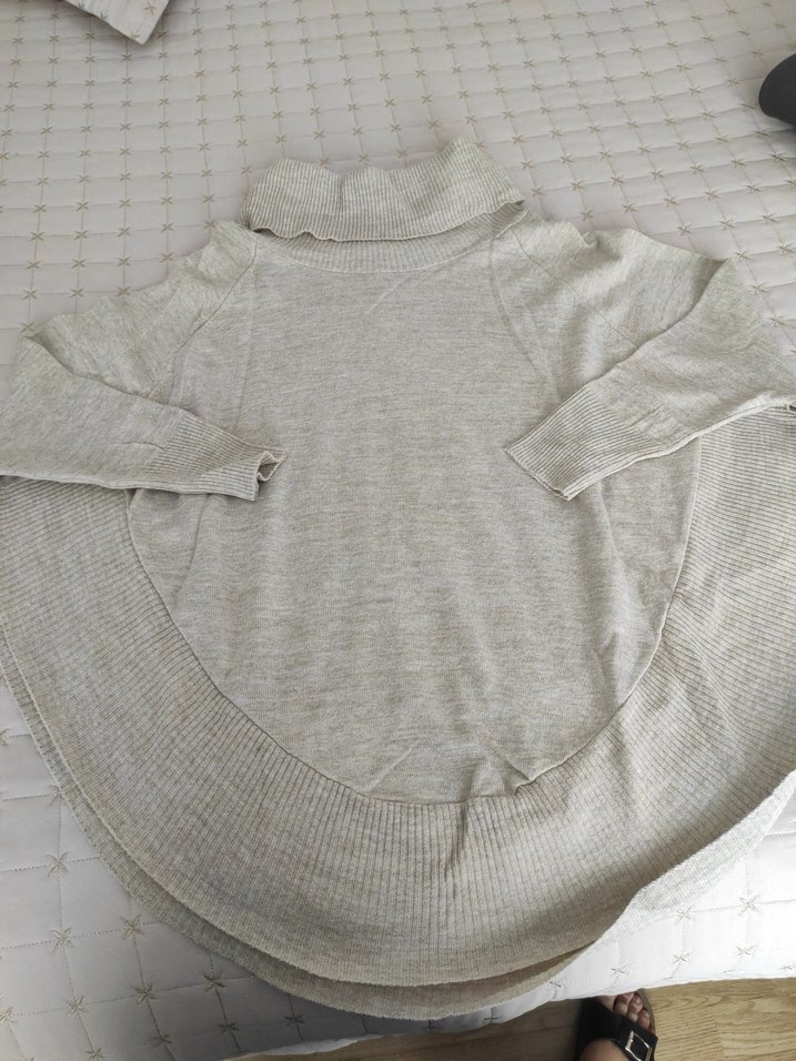 Bej Kadın Boğazlı Triko Kazak - Görsel 3