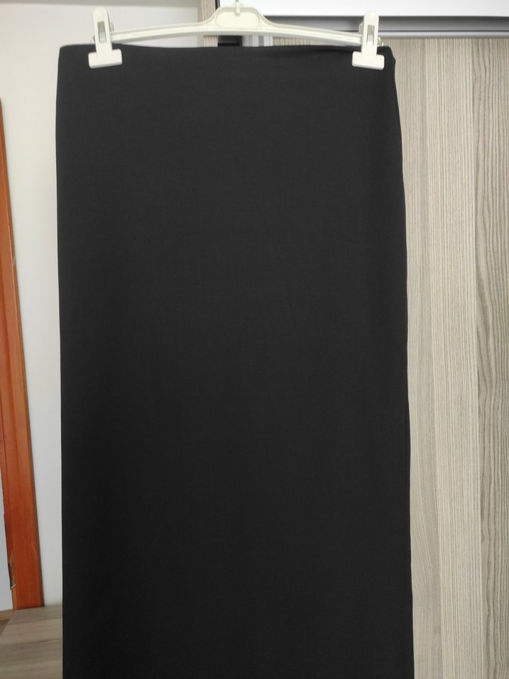 Siyah Yırtmaçlı Uzun Kadın Etek - Görsel 3