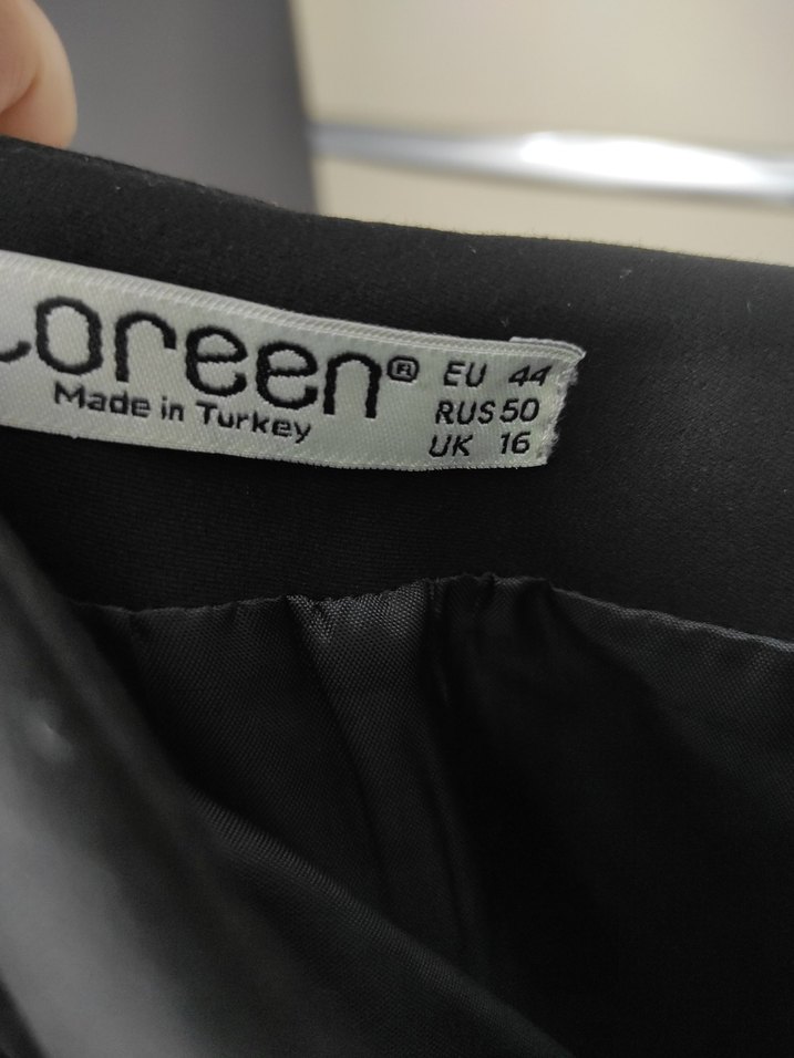 Siyah Yırtmaçlı Uzun Kadın Etek - Görsel 4