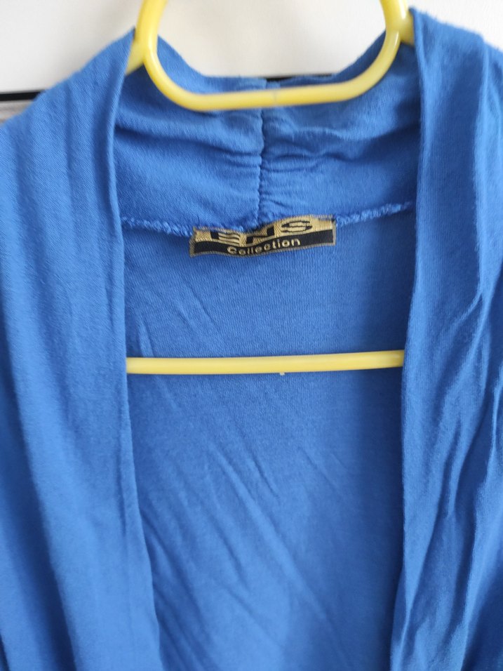 Mavi Yüksek Yaka hırka - Görsel 2