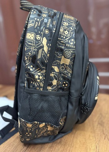 Smiggle Livefire Classic backpack.Çocuk Okul Çantası - Görsel 4